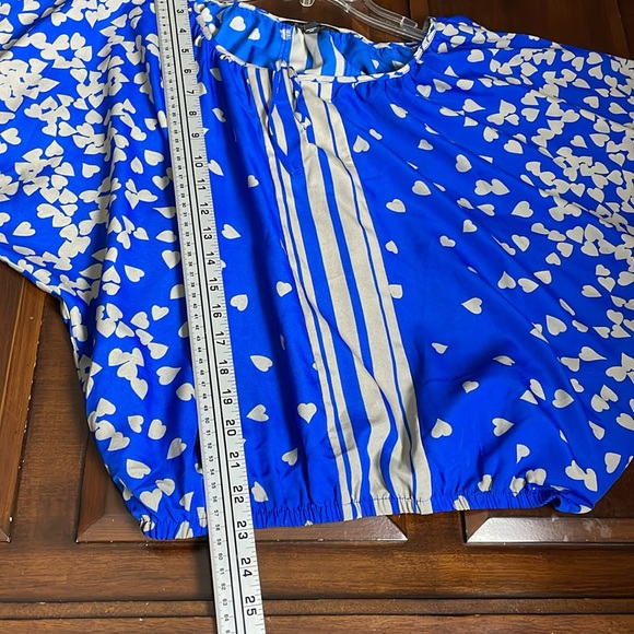 Women’s size small blue and gray Express blouse with hearts - Picture 10 of 10